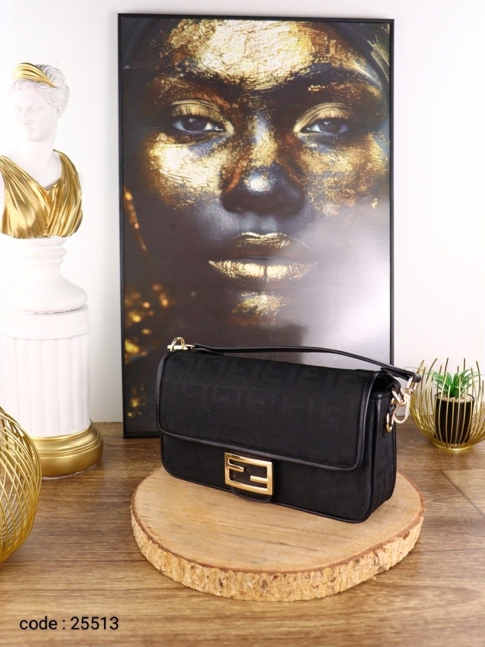 Fendi Shoulder Bag L- 25513