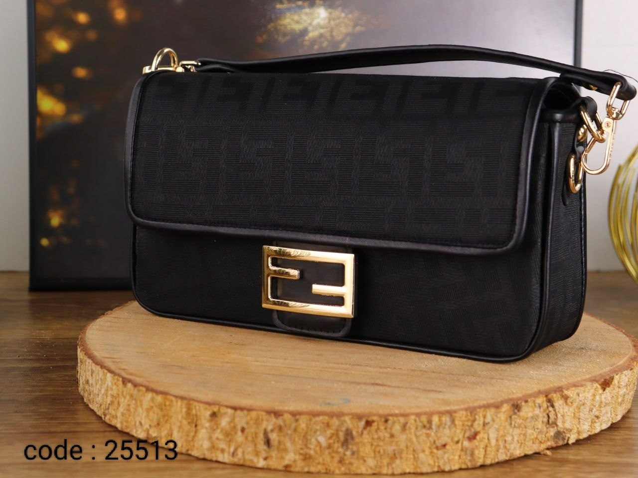 Fendi Shoulder Bag L- 25513
