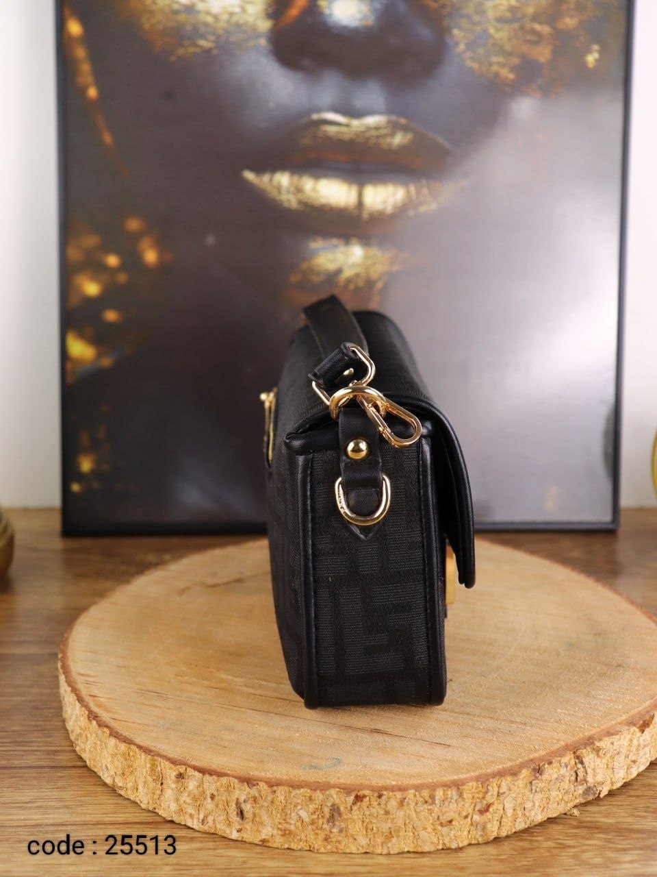 Fendi Shoulder Bag L- 25513