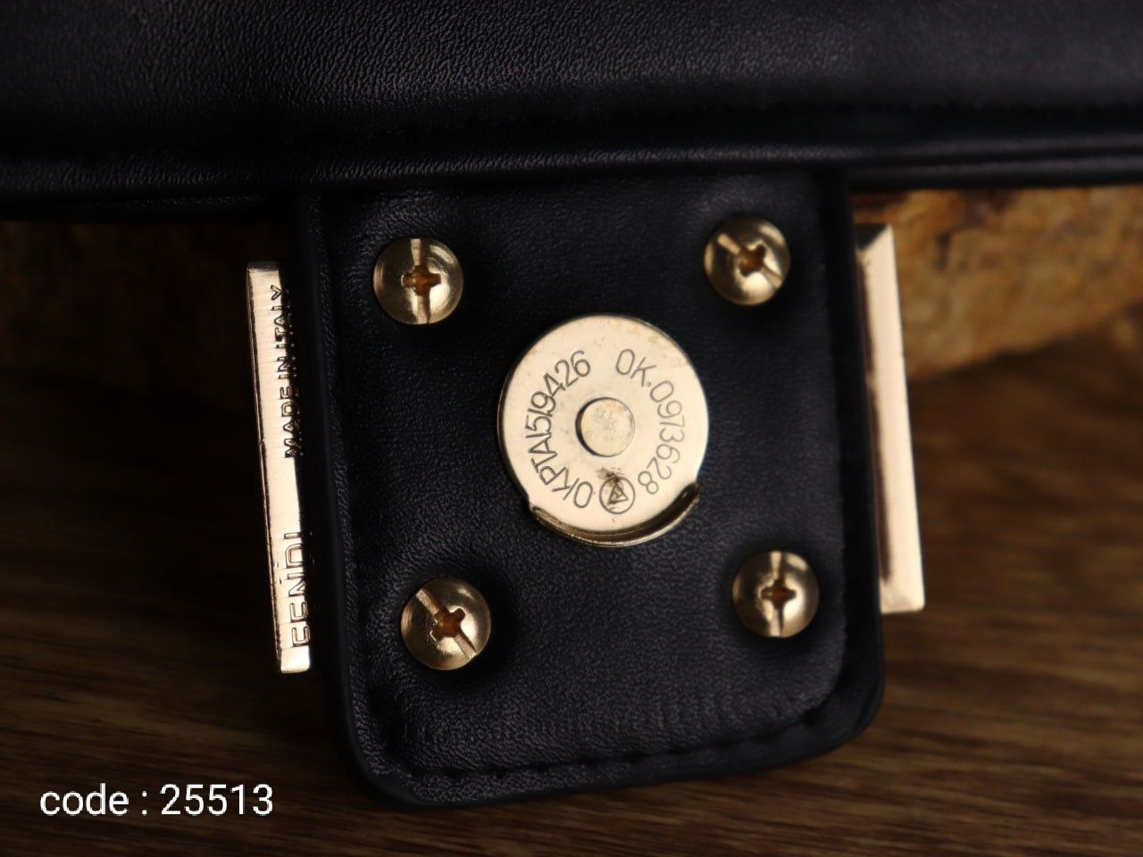 Fendi Shoulder Bag L- 25513