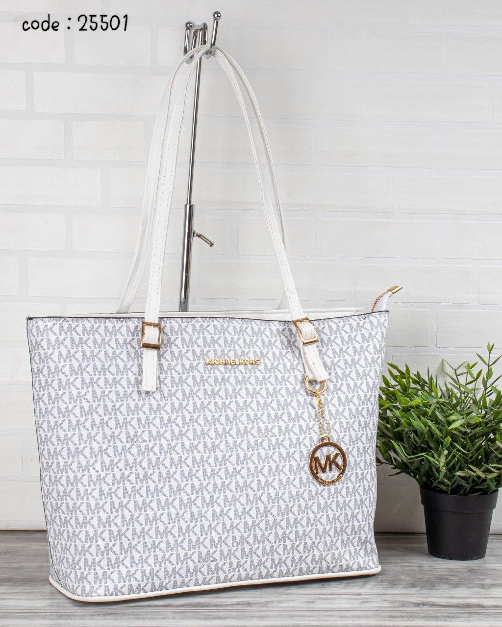 Michael Kors Handbag L- 25501