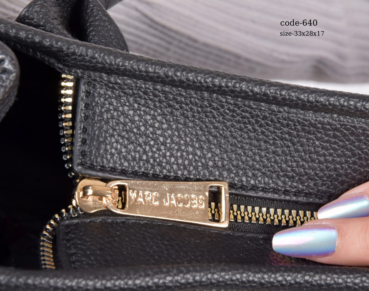 Marc Jacobs Handbag F- 640