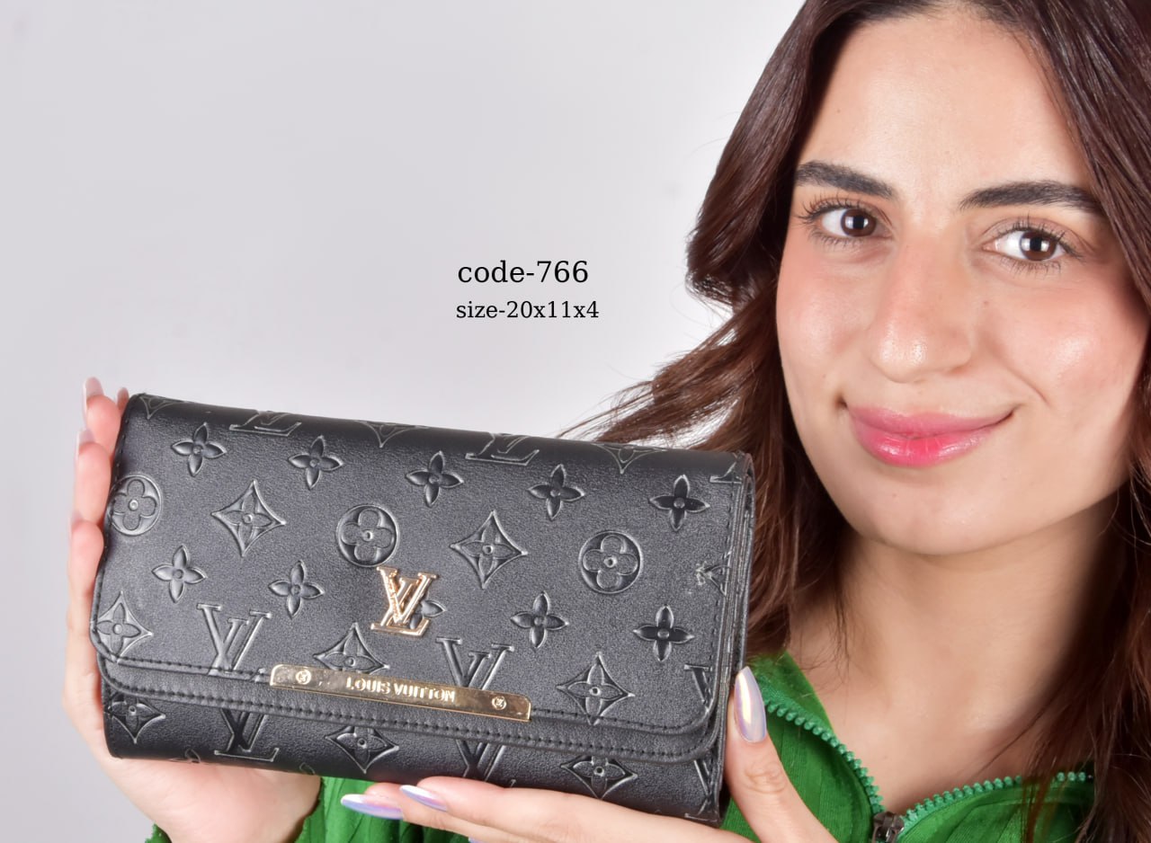 Louis Vuitton Wallet F- 766