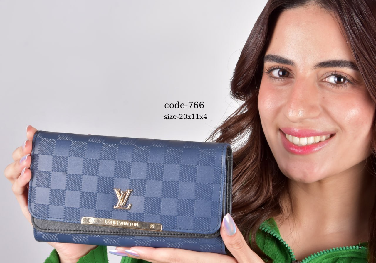 Louis Vuitton Wallet F- 766