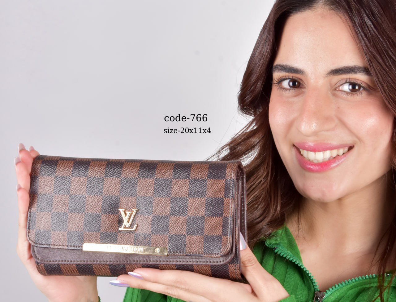 Louis Vuitton Wallet F- 766