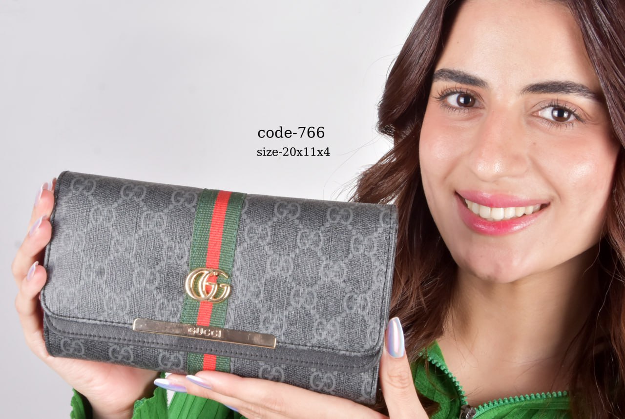 GUCCI Wallet F- 766