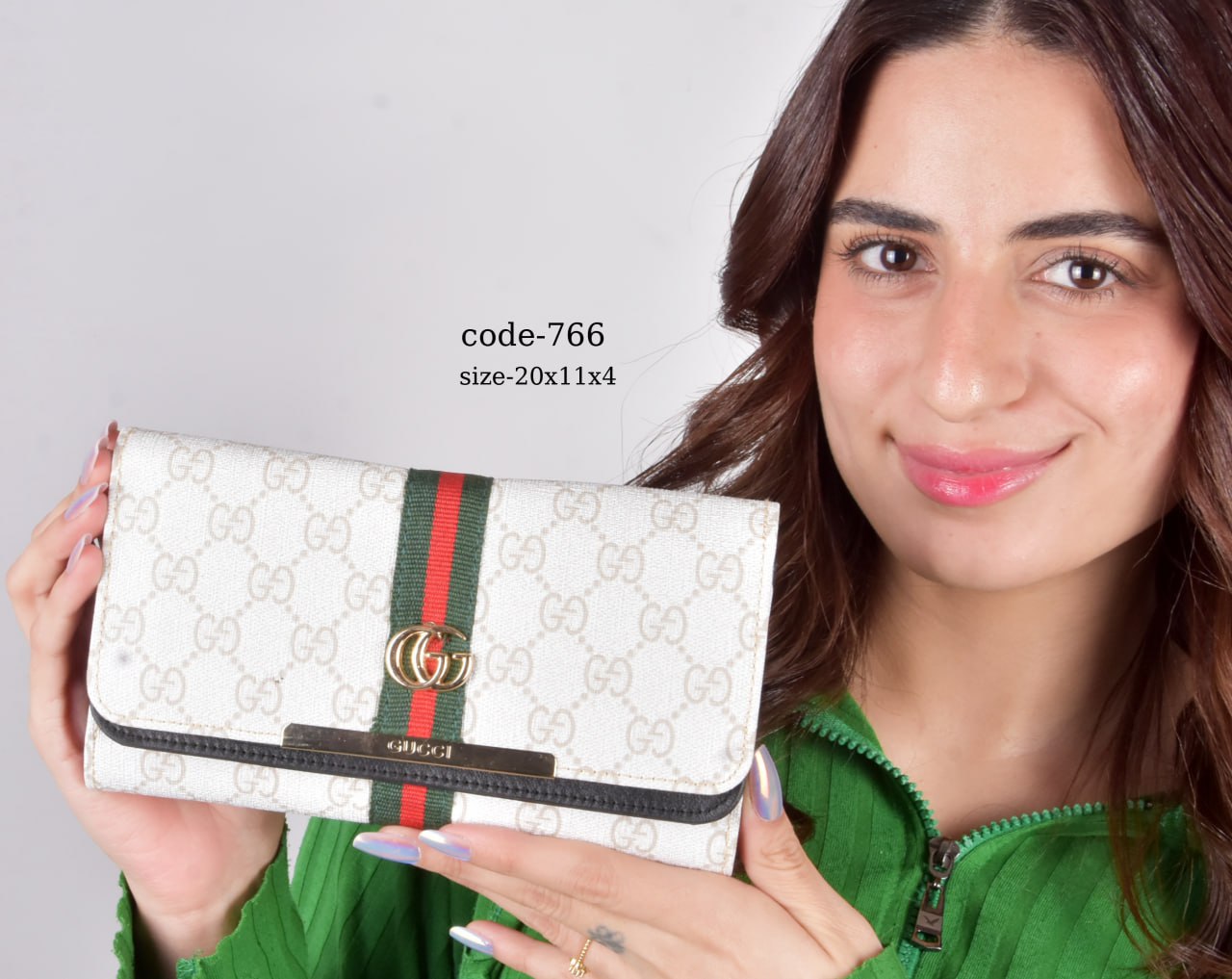GUCCI Wallet F- 766