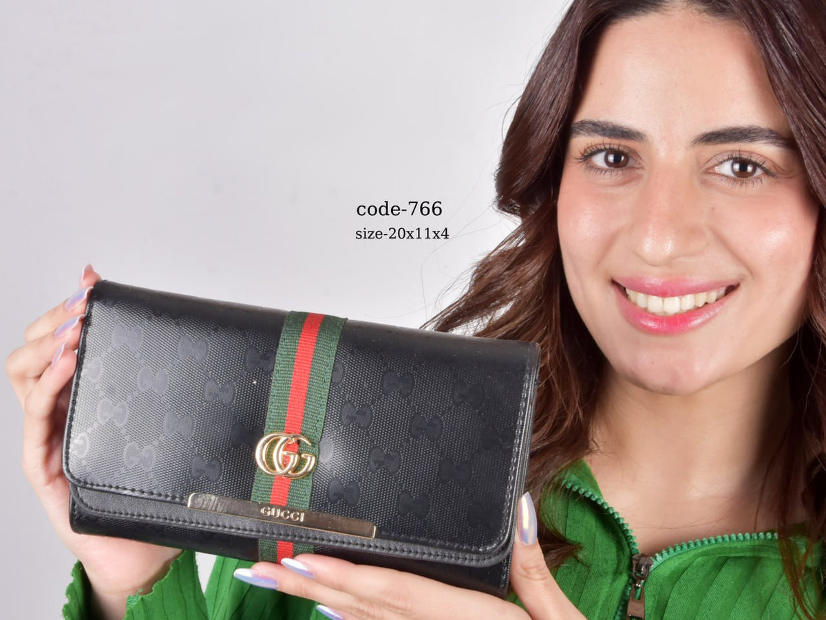 GUCCI Wallet F- 766