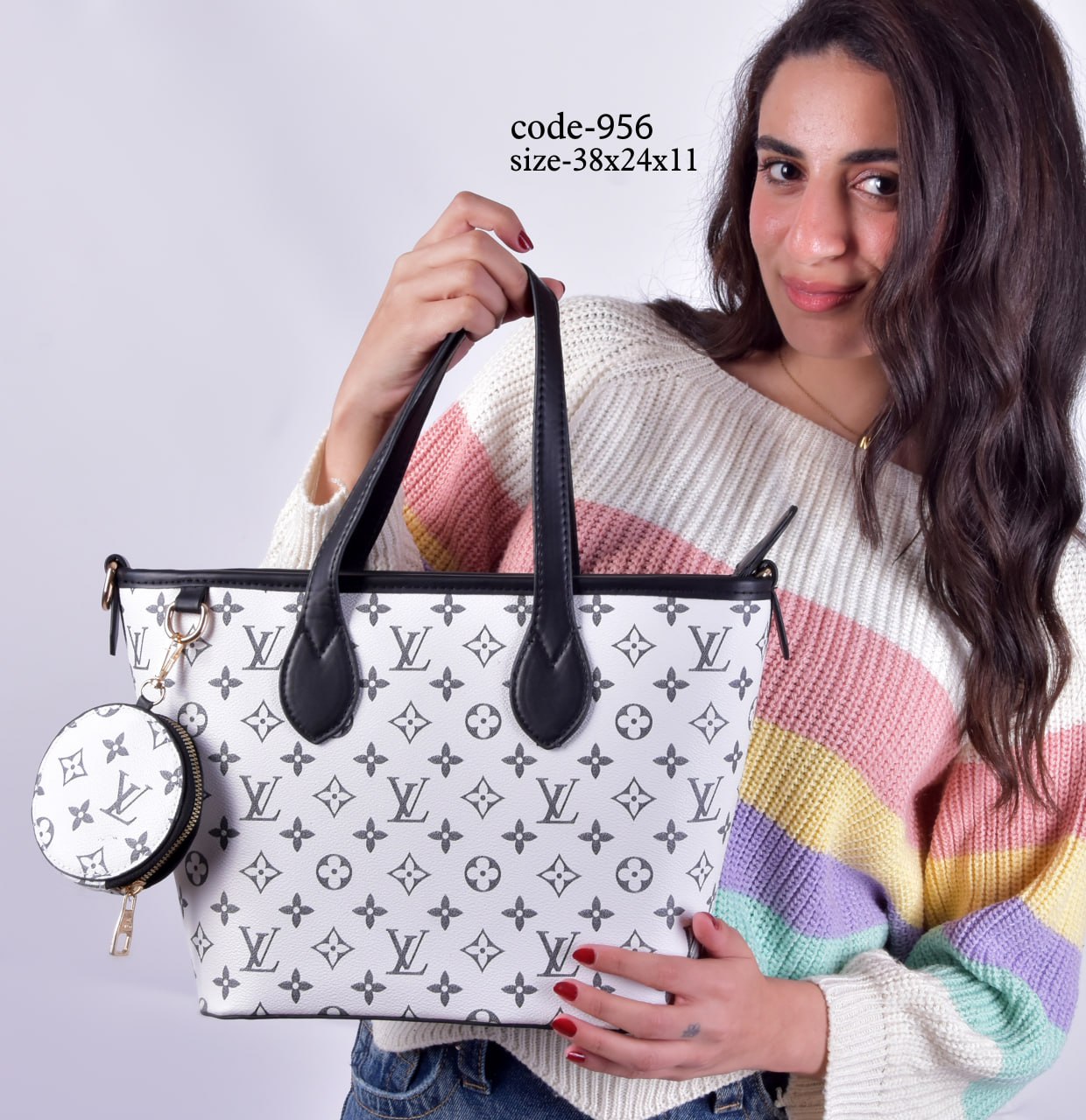 Louis Vuitton Handbag F- 956