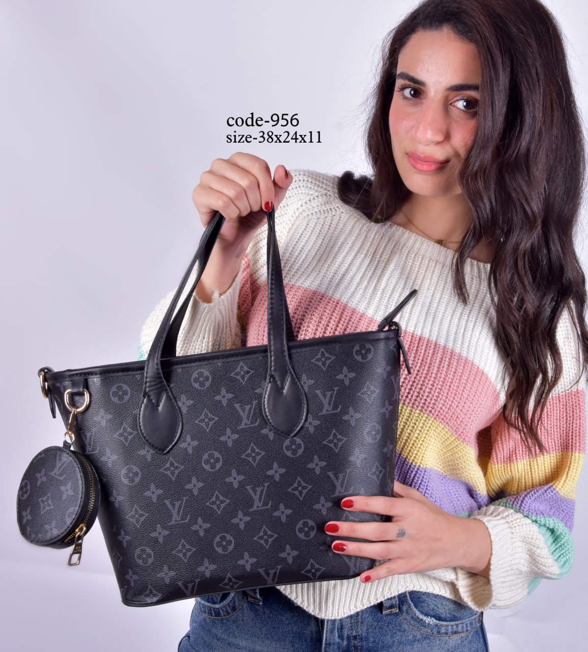 Louis Vuitton Handbag F- 956