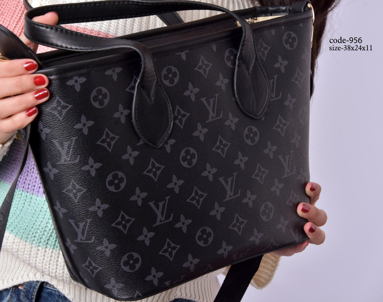 Louis Vuitton Handbag F- 956