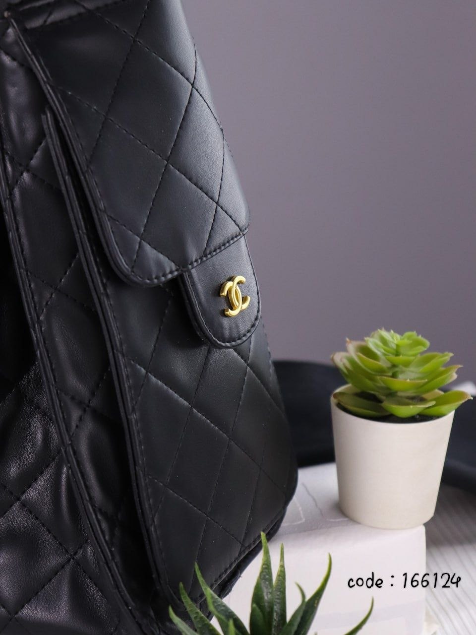 Chanel Handbag L- 166124
