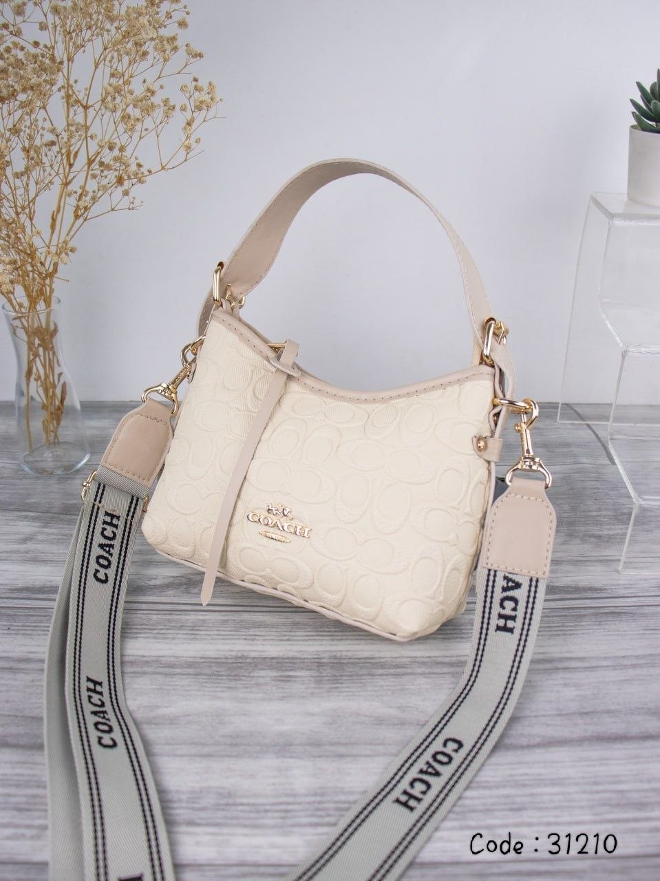Coach Handbag L- 31210