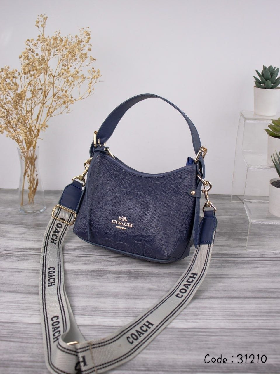 Coach Handbag L- 31210