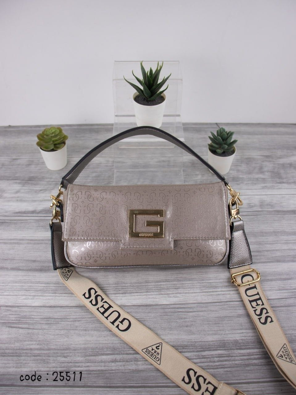 GUESS Handbag L- 25511