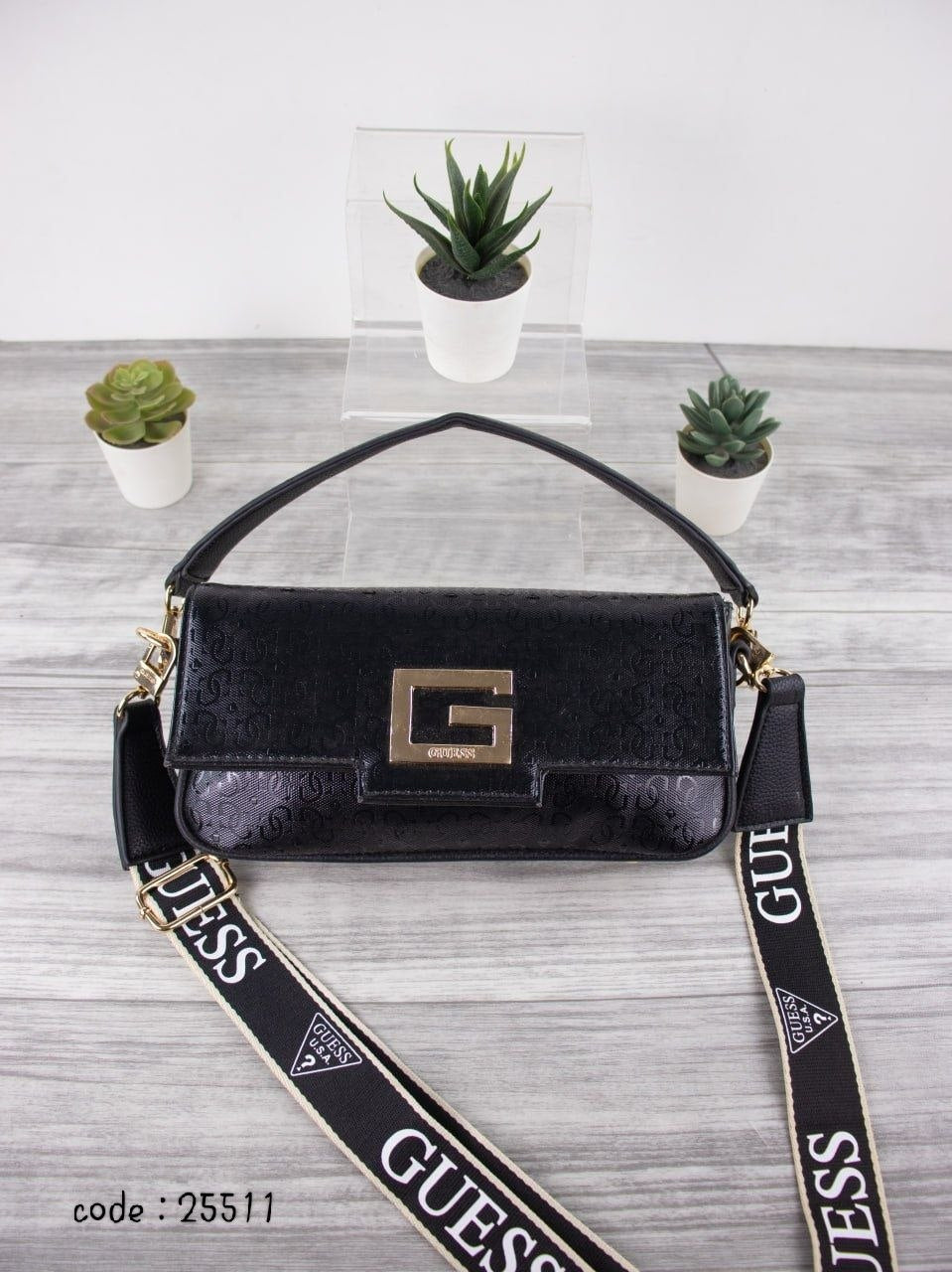 GUESS Handbag L- 25511