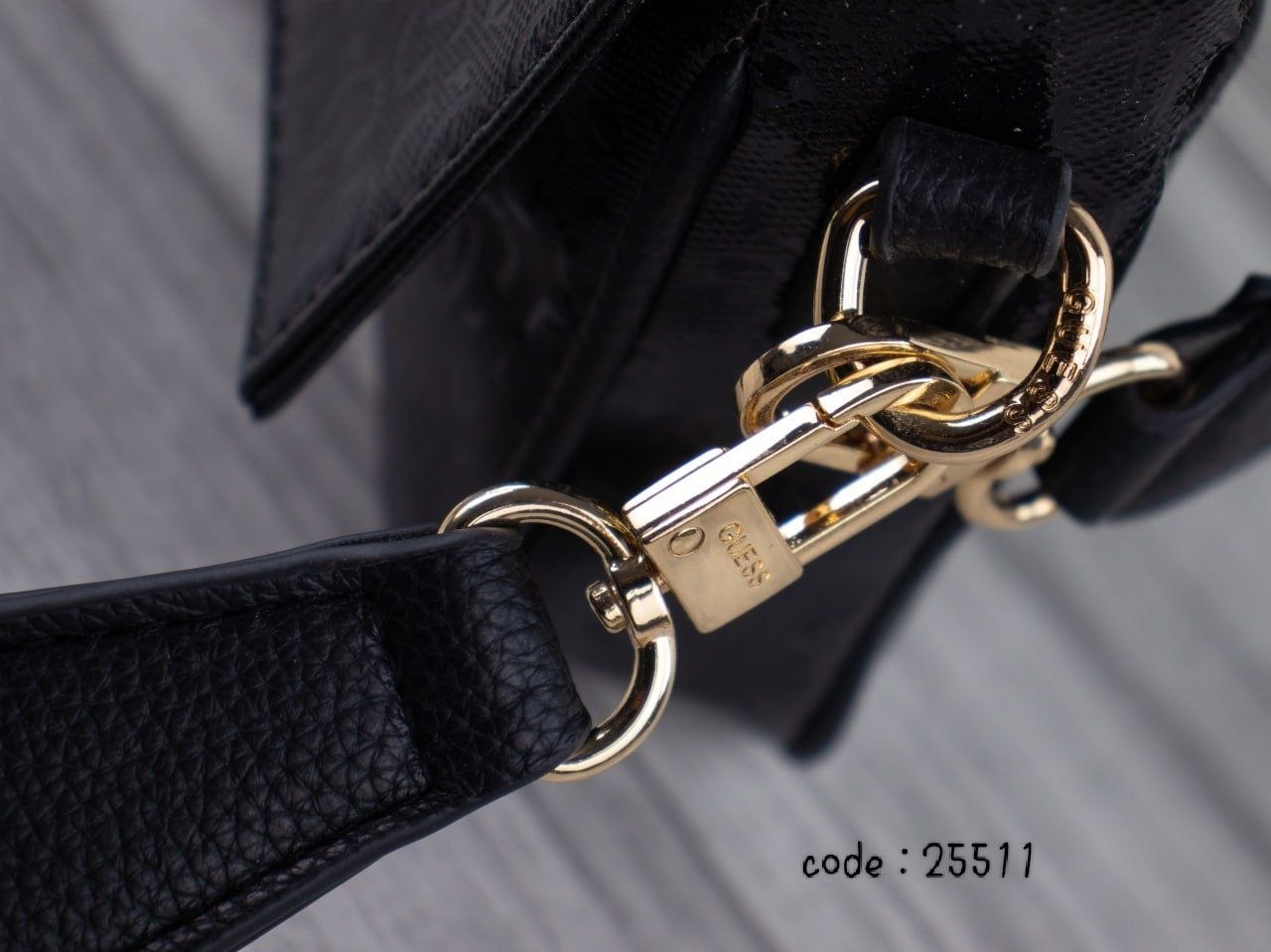 GUESS Handbag L- 25511