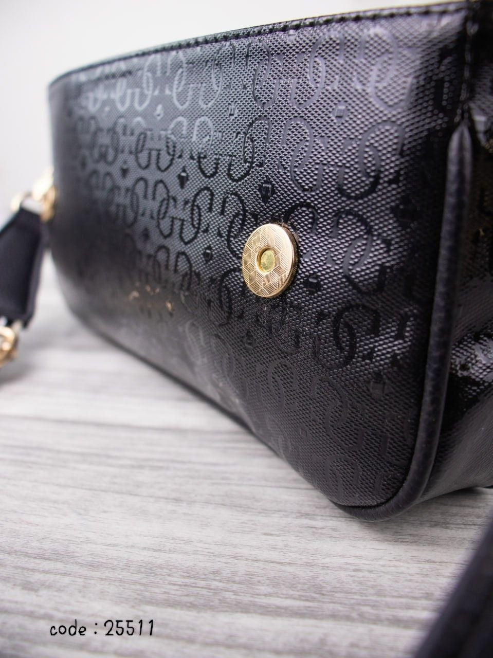GUESS Handbag L- 25511