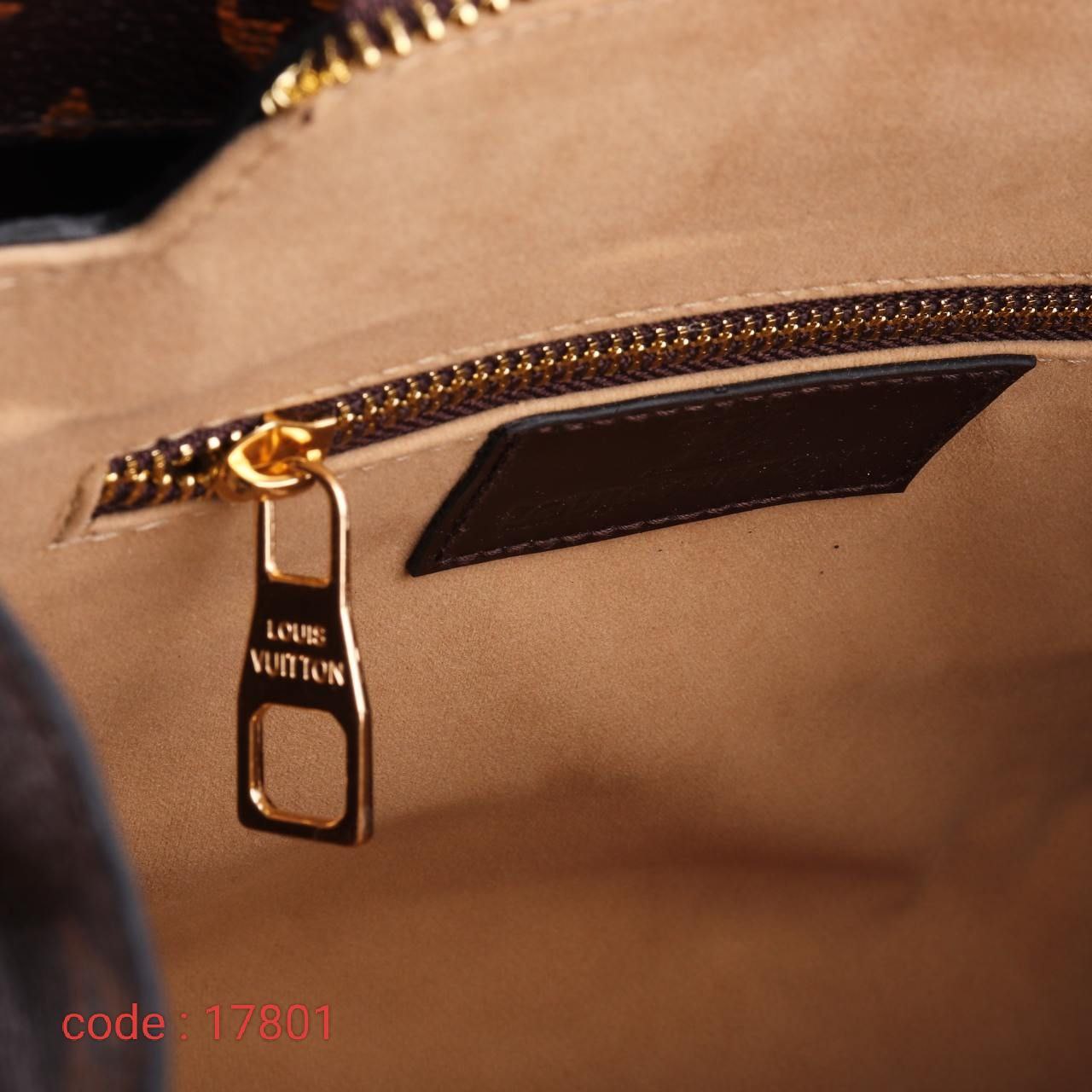 Louis Vuitton Handbag L- 15204