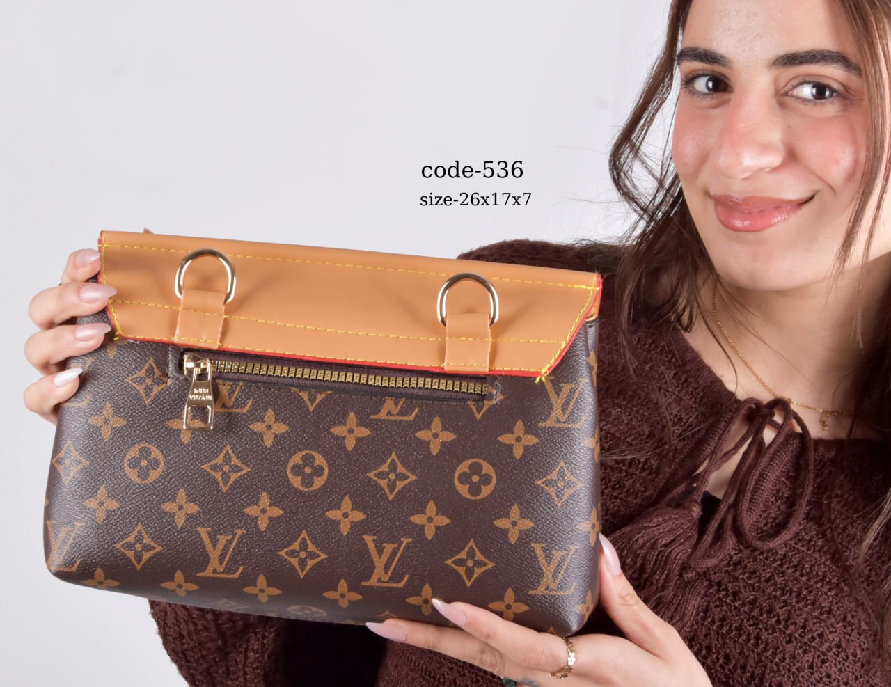 Louis Vuitton Handbag F- 536