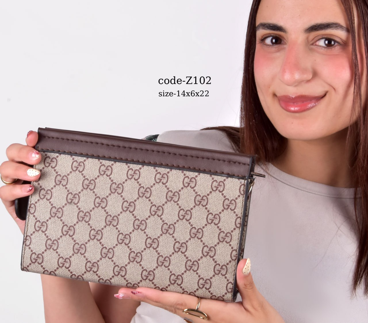 GUCCI Clutch F- Z102 With Box 🎁