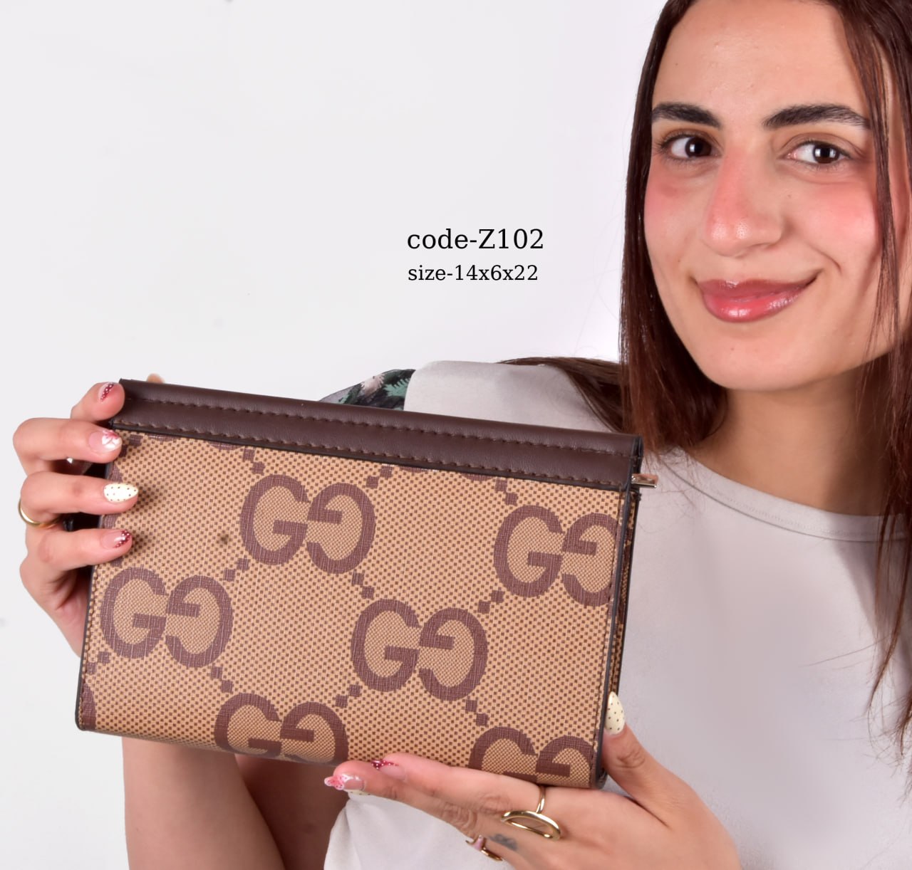 GUCCI Clutch F- Z102 With Box 🎁