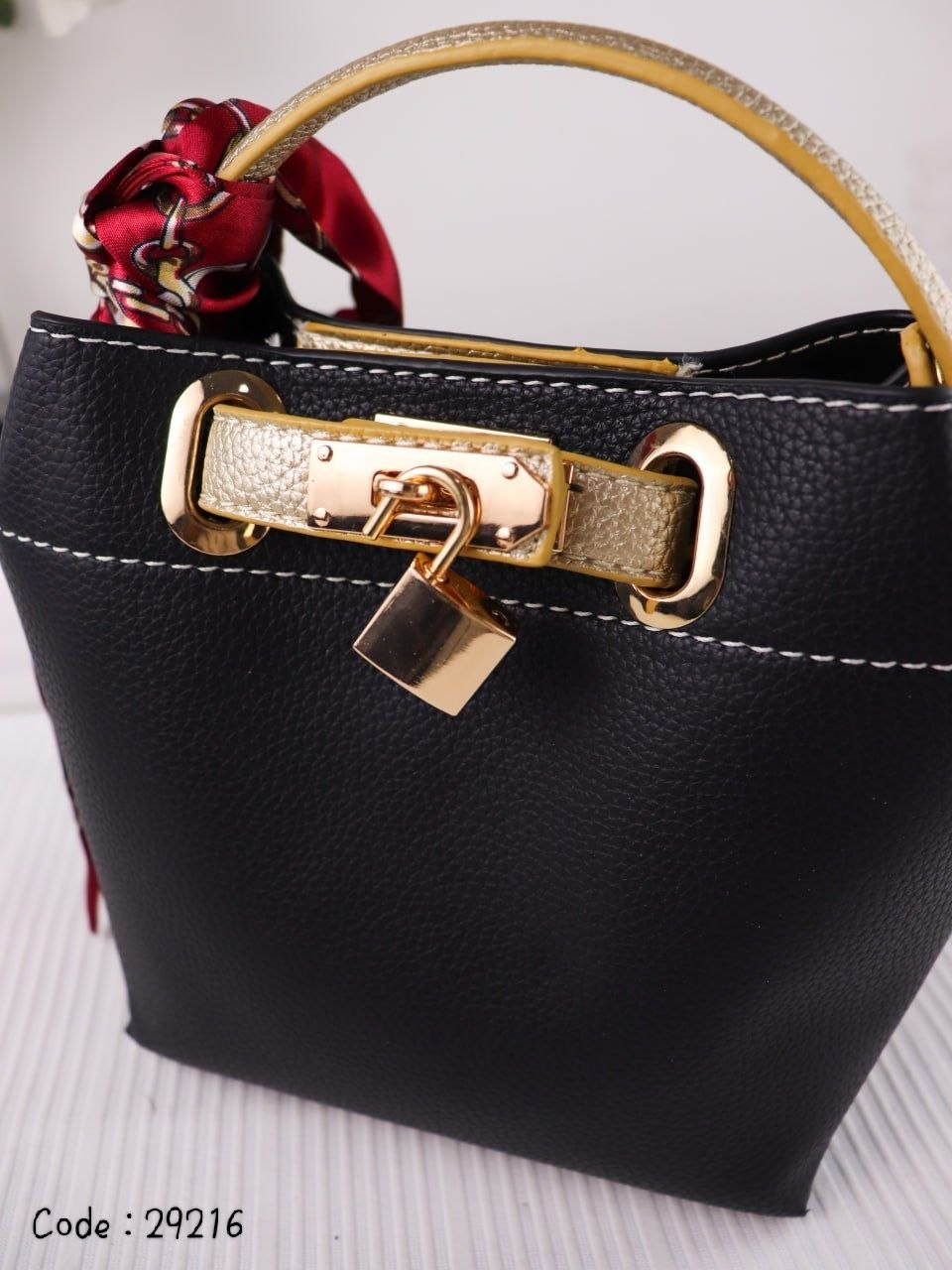 Hermès Handbag L- 29216