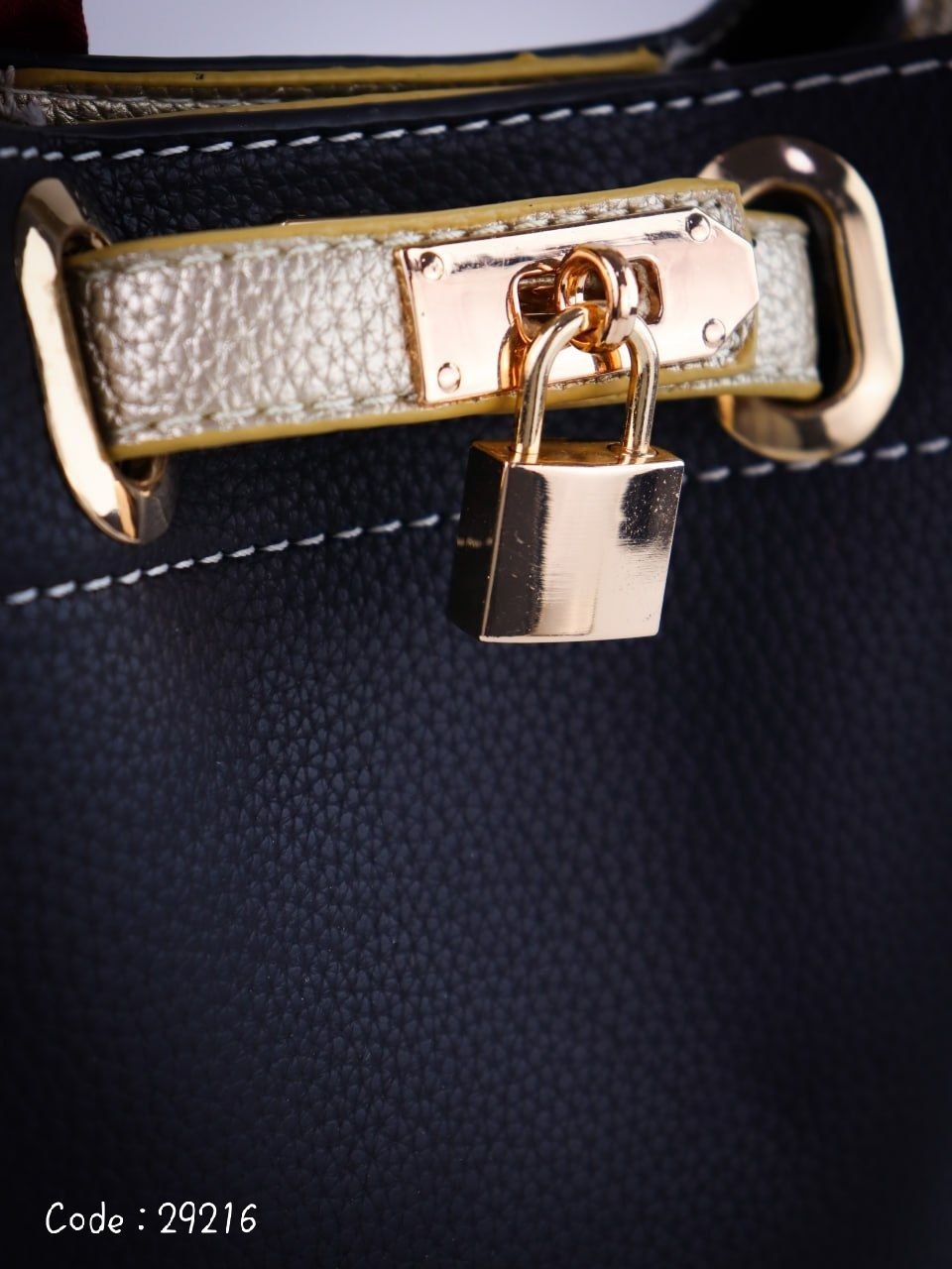 Hermès Handbag L- 29216