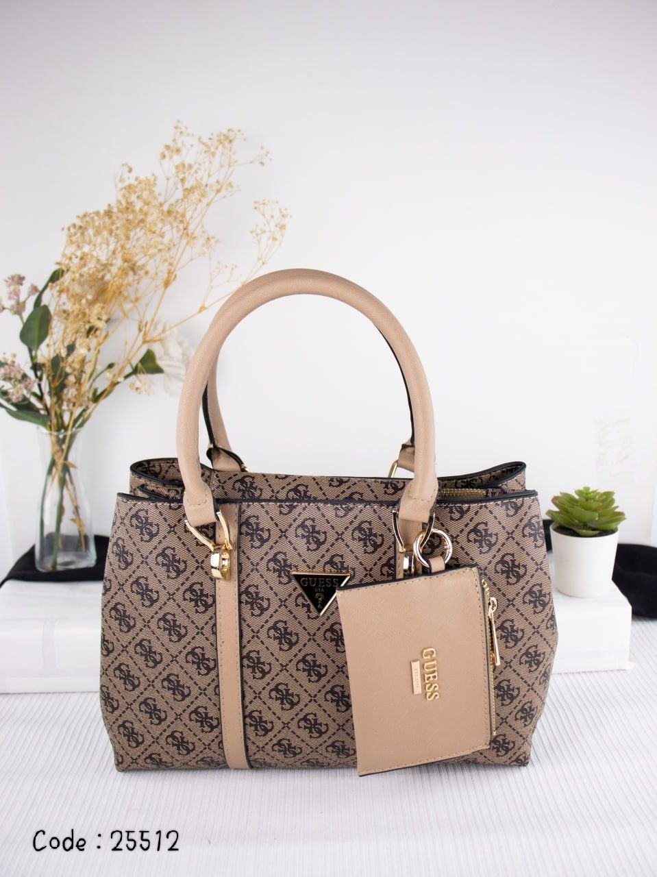 GUESS Handbag L- 25512