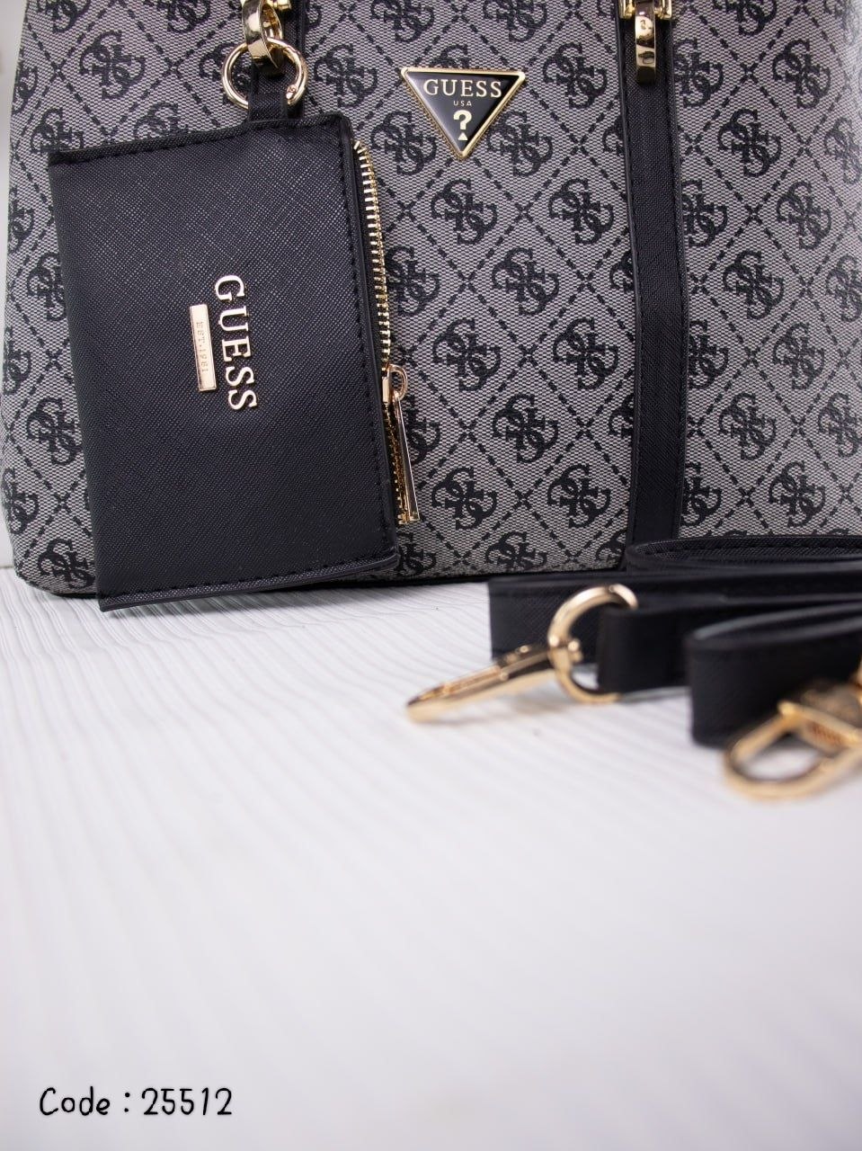 GUESS Handbag L- 25512