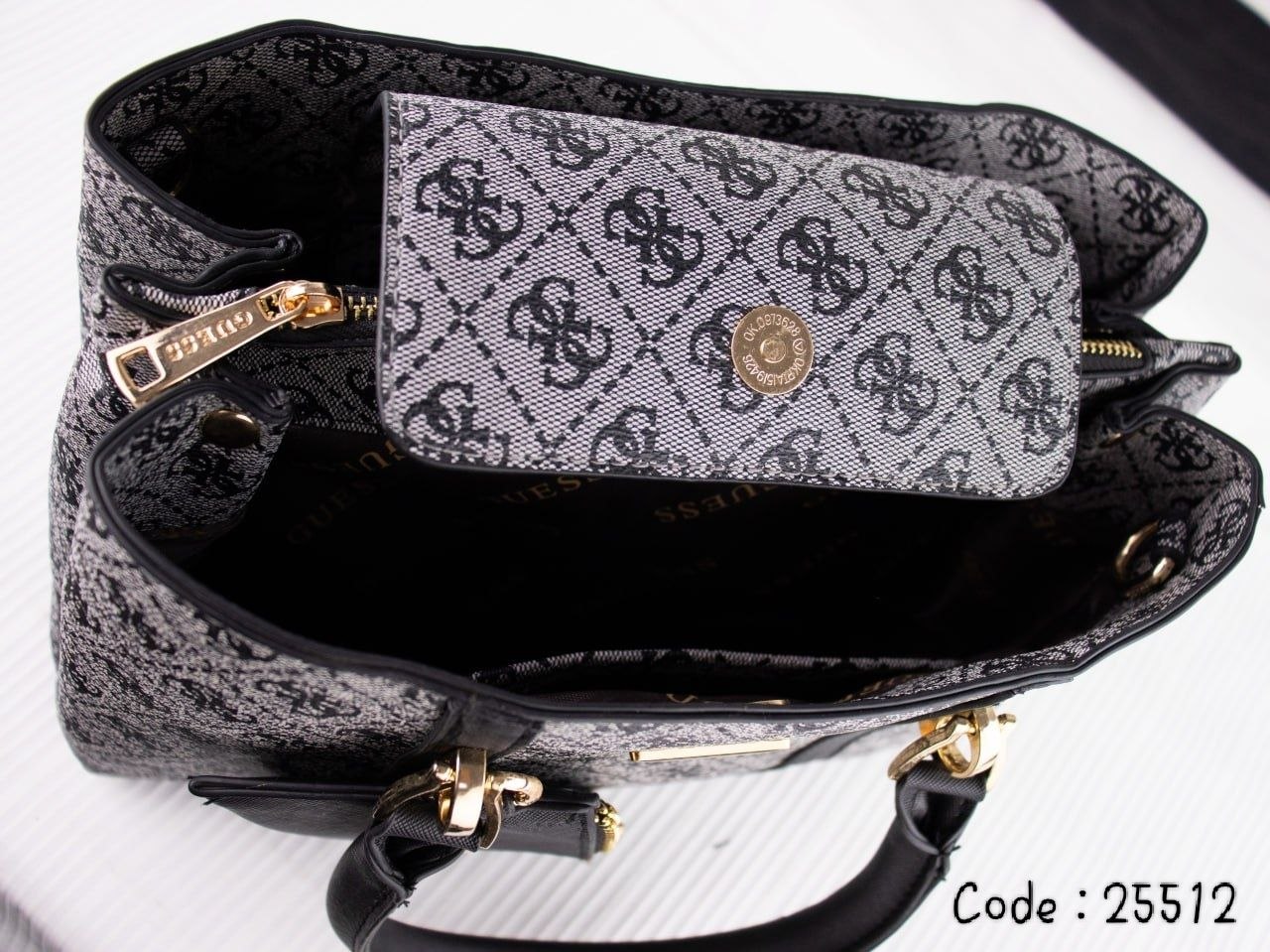 GUESS Handbag L- 25512
