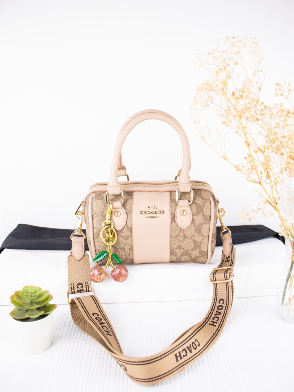 COACH Handbag L- 34403