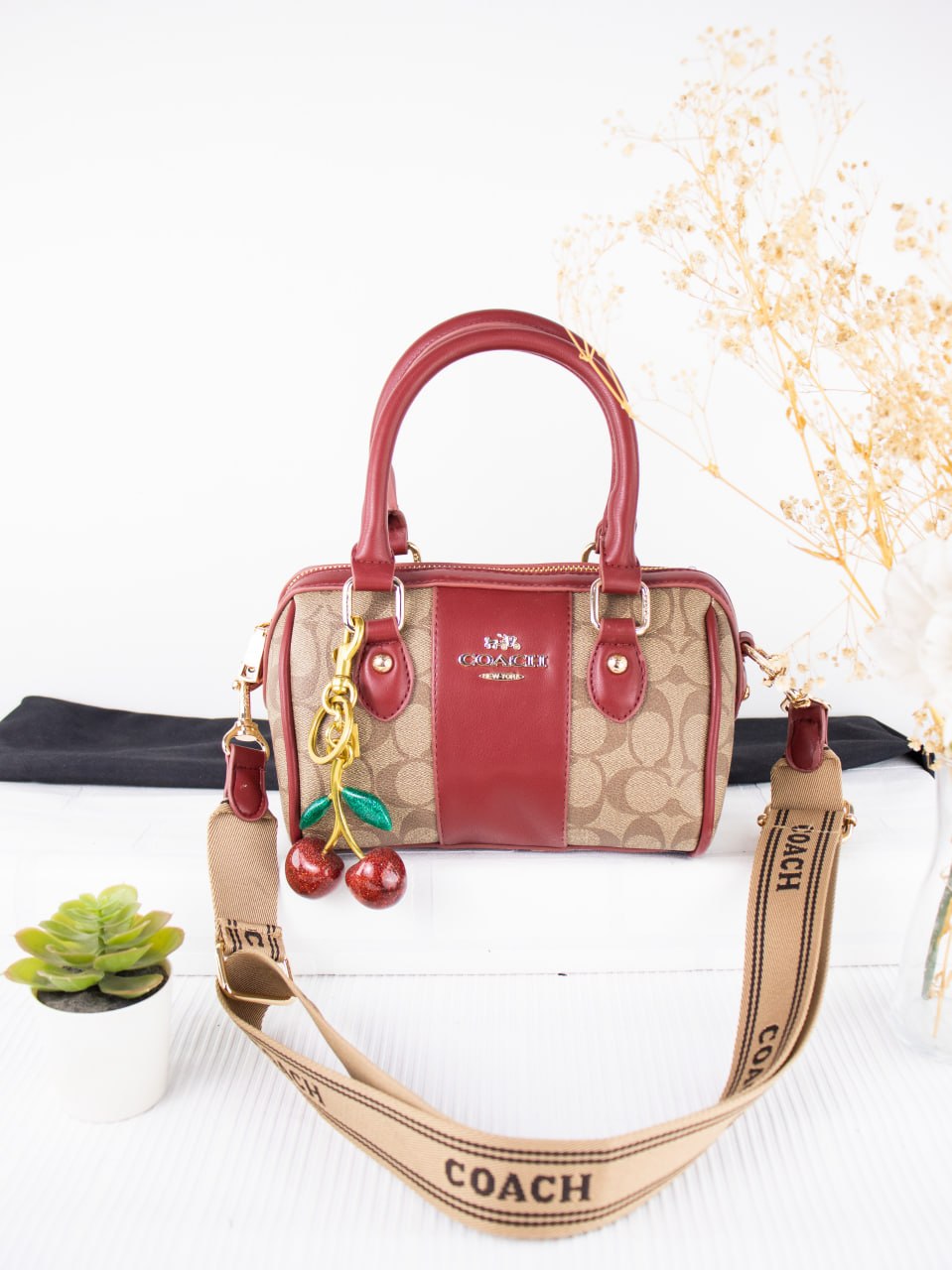 COACH Handbag L- 34403