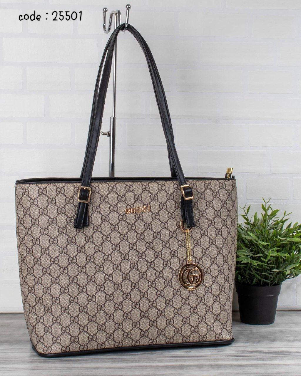 Gucci Handbag L- 25501