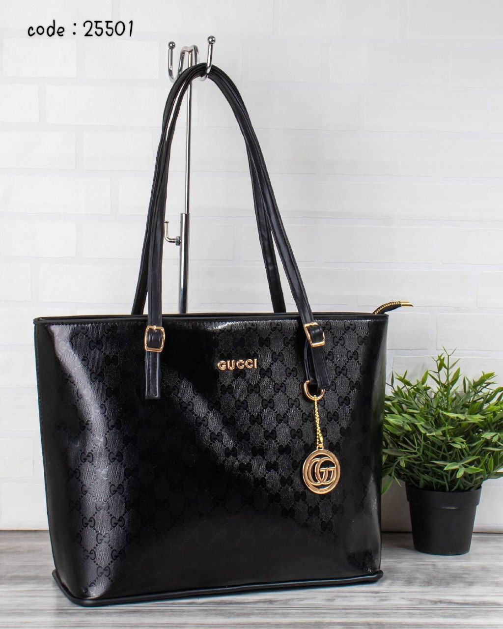 Gucci Handbag L- 25501