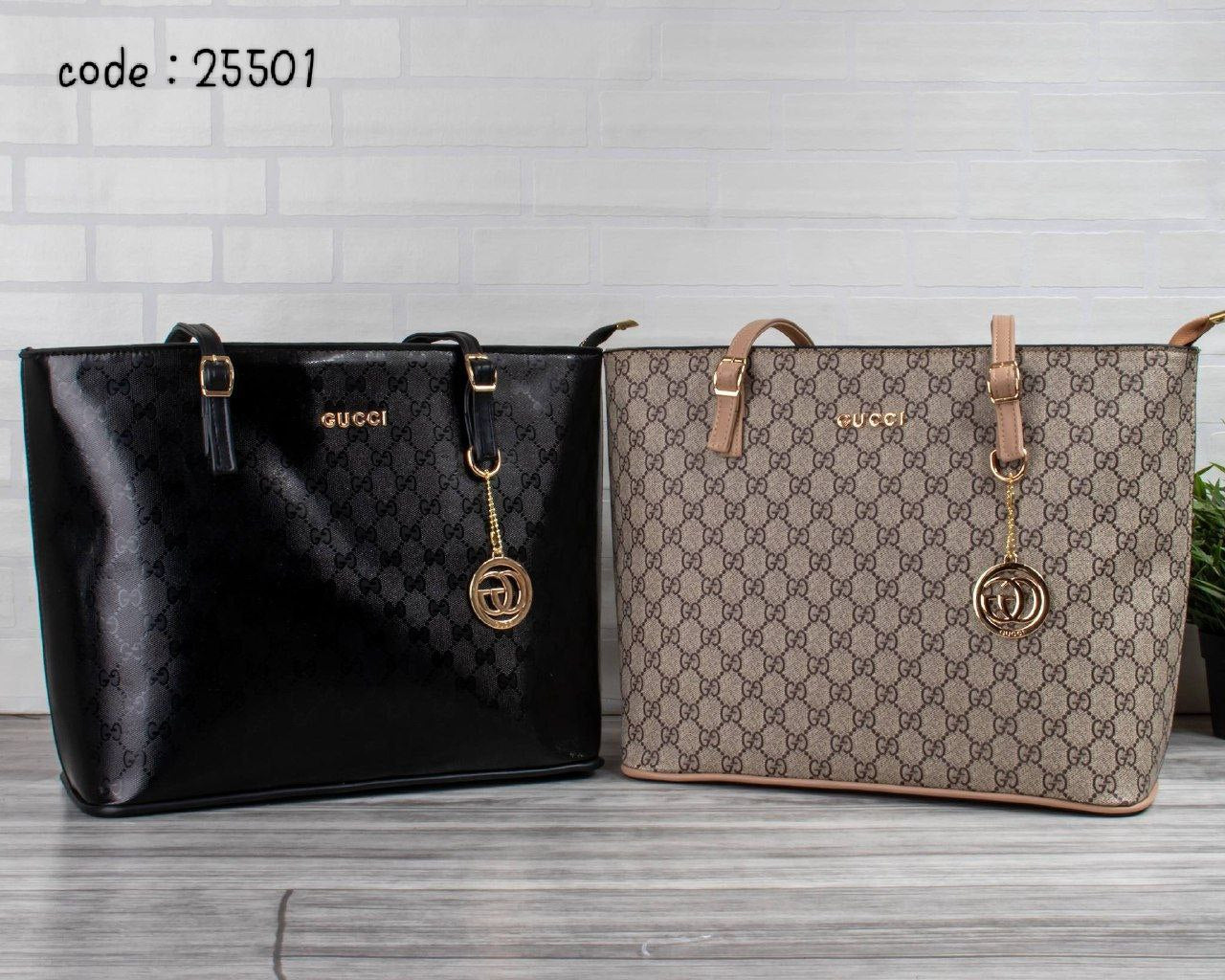 Gucci Handbag L- 25501