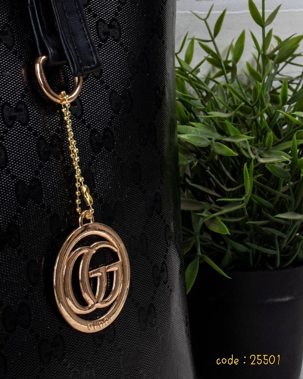 Gucci Handbag L- 25501