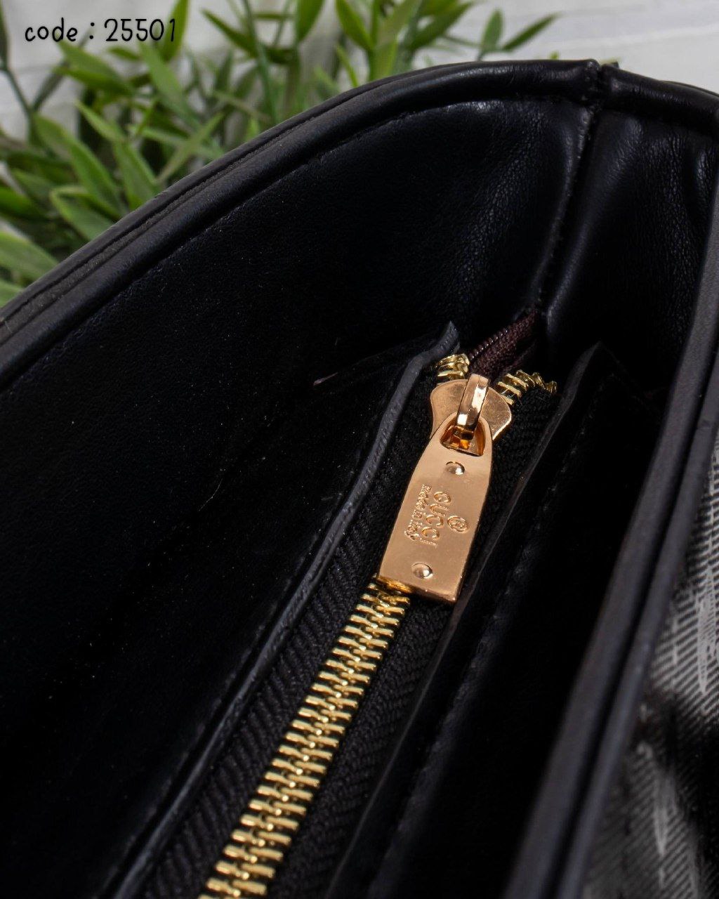 Gucci Handbag L- 25501
