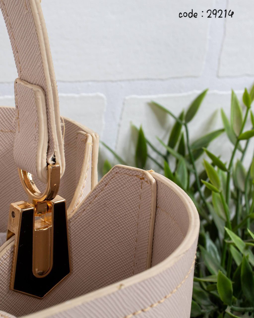 Prada Handbag L- 29214