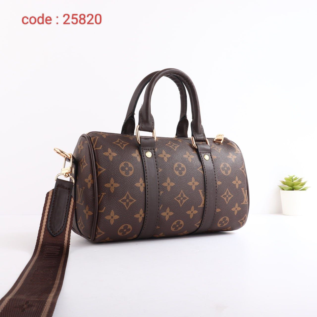 Louis Vuitton Handbag L- 25820