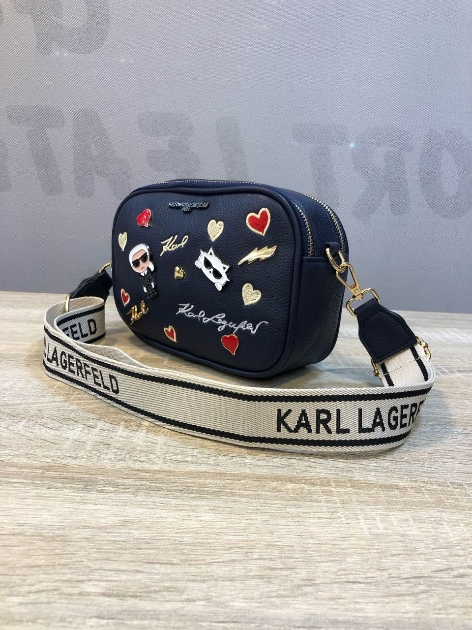 Karl Lagerfeld Handbag L- 27611