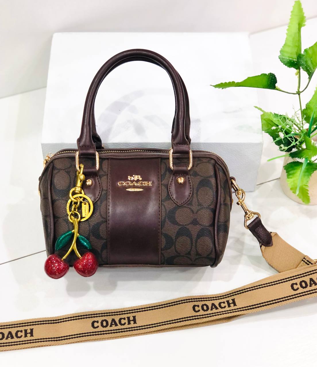 COACH Handbag L- 34403