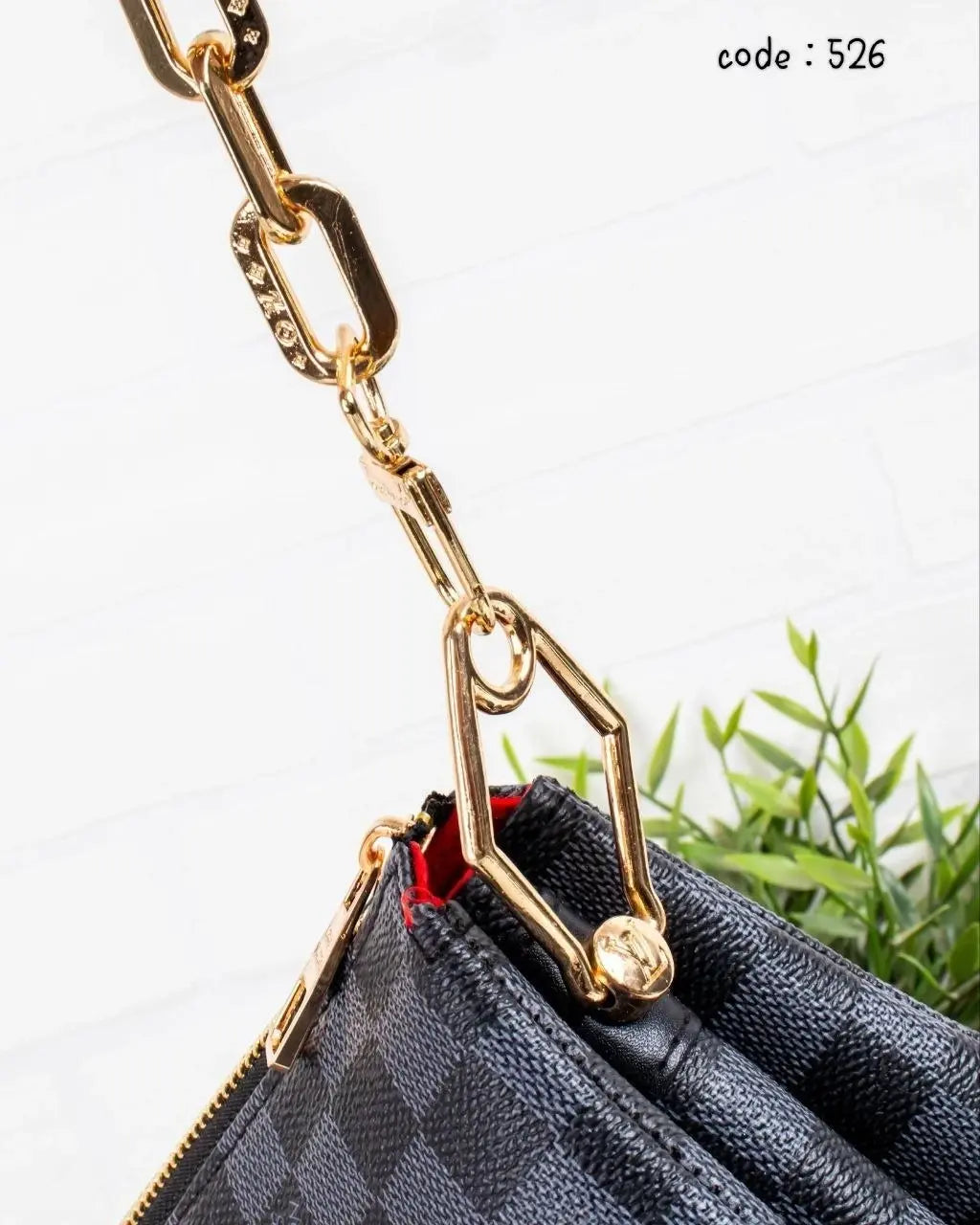 Louis Vuitton Handbag L- 526
