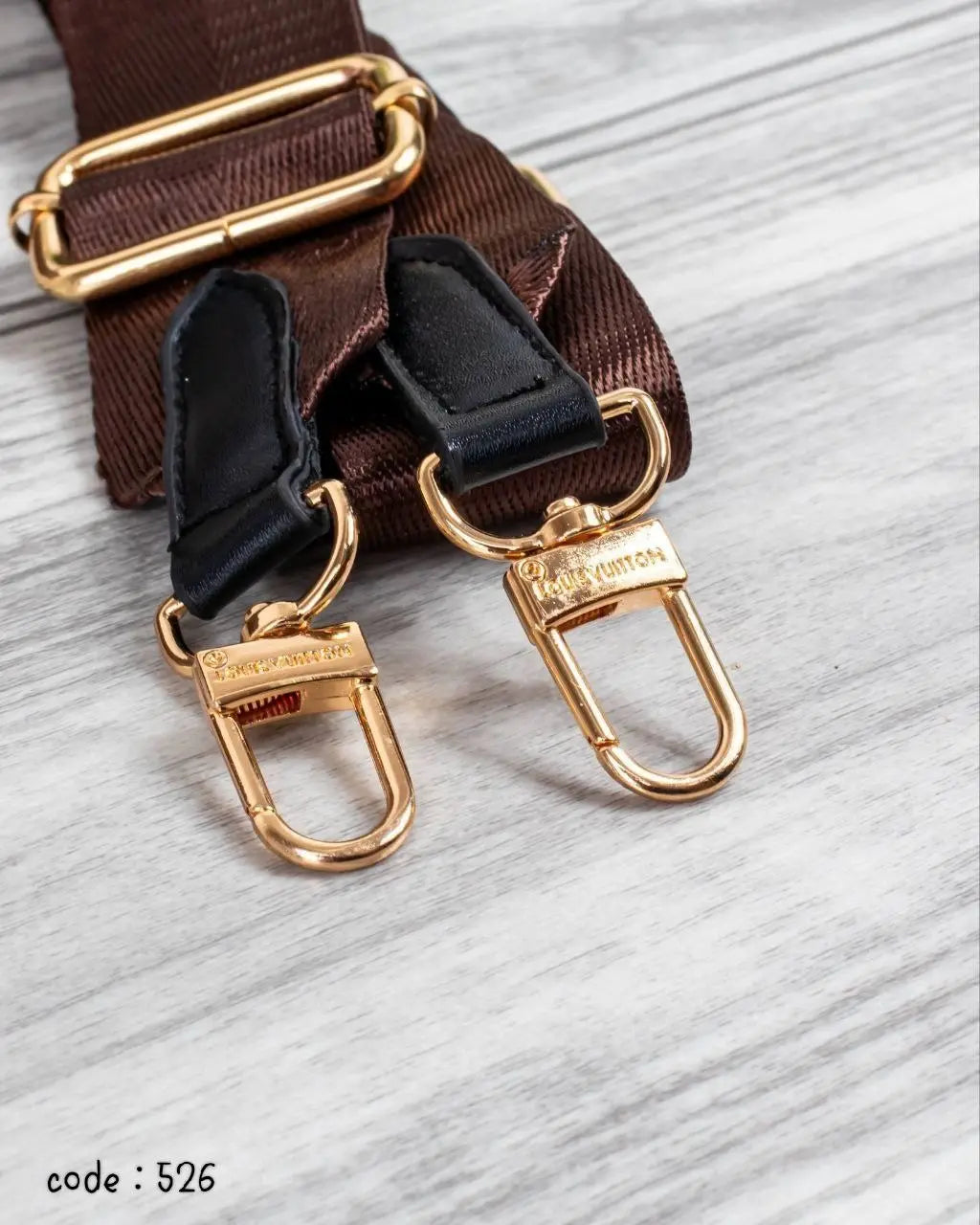 Louis Vuitton Handbag L- 526