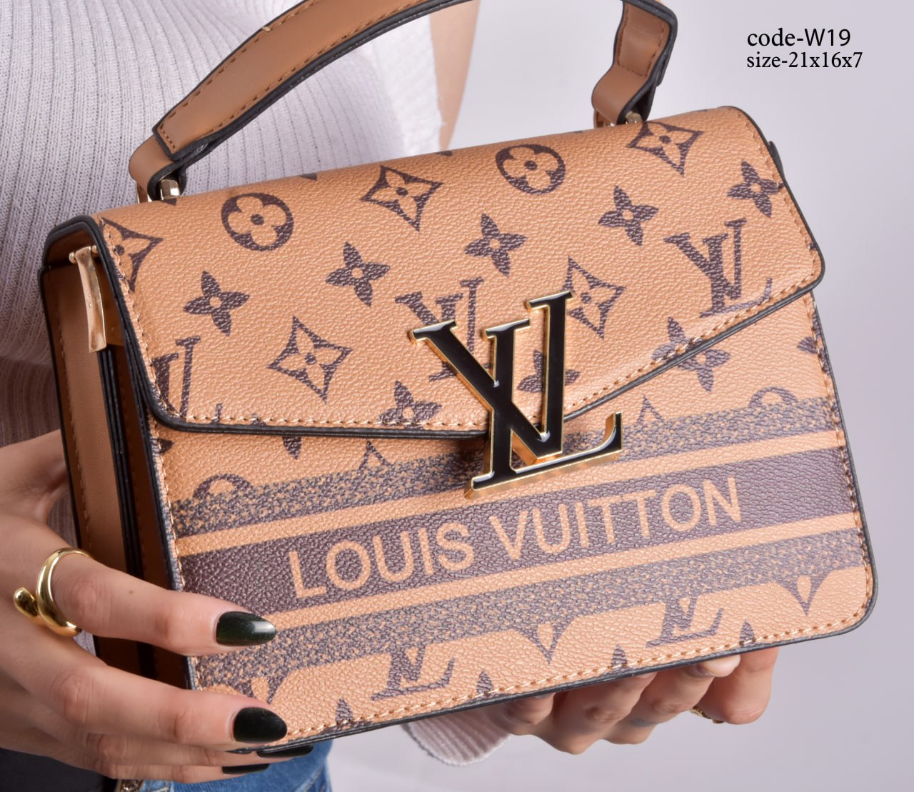 Louis Vuitton Handbag F- w19