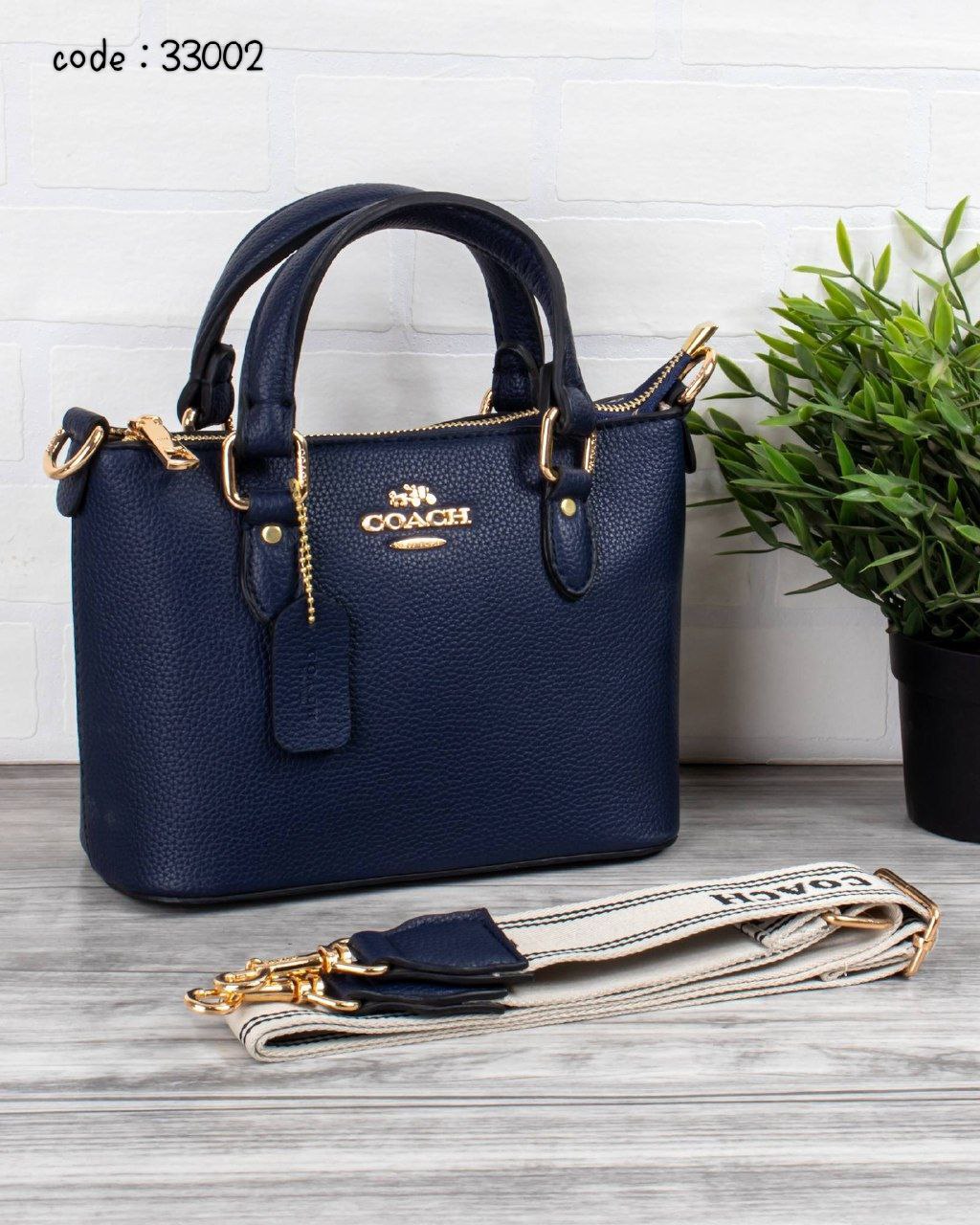 Coach Handbag L- 33002