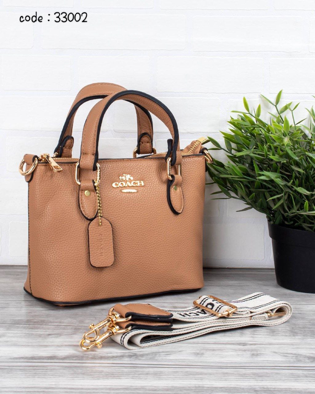 Coach Handbag L- 33002
