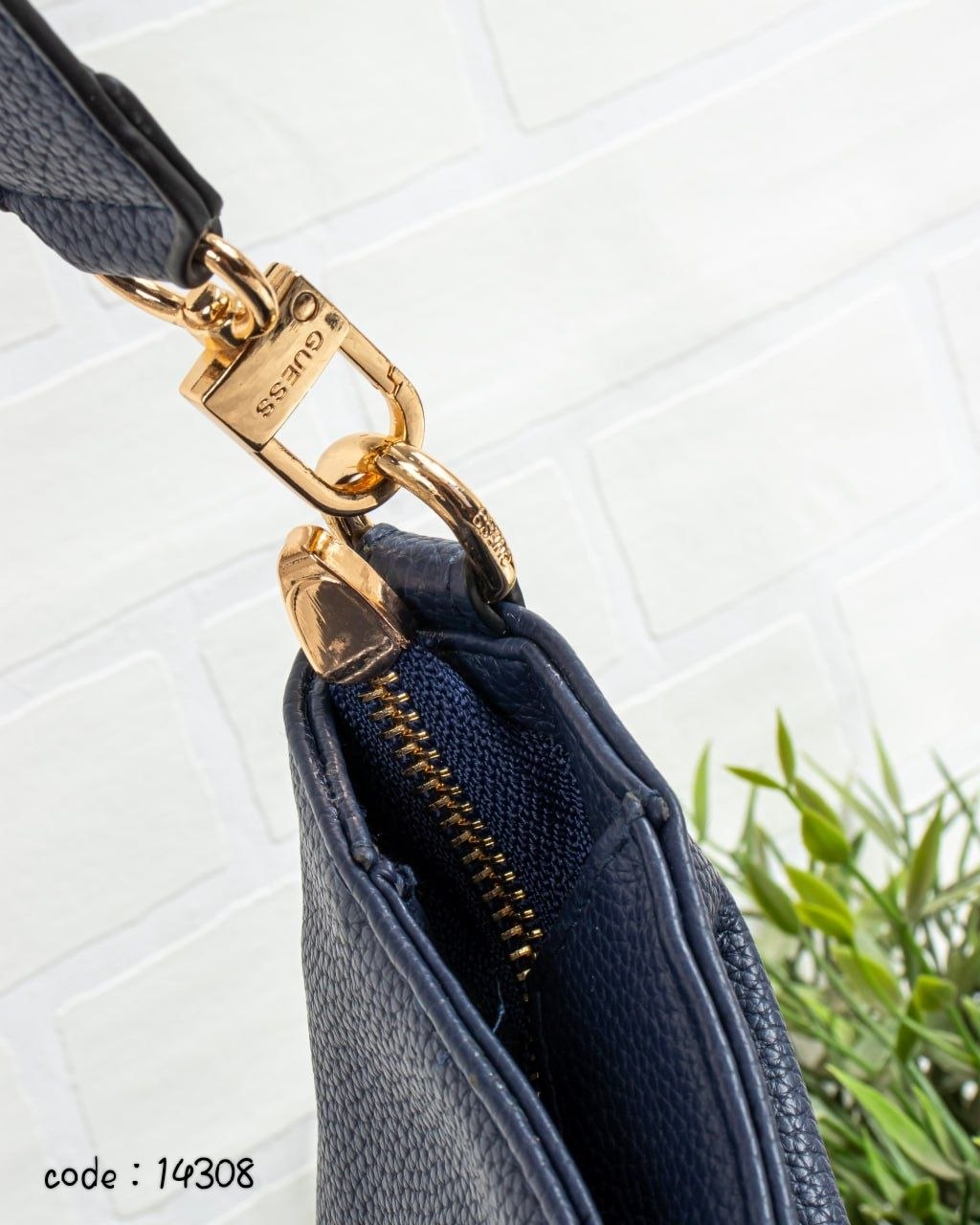 GUESS Handbag L- 14308