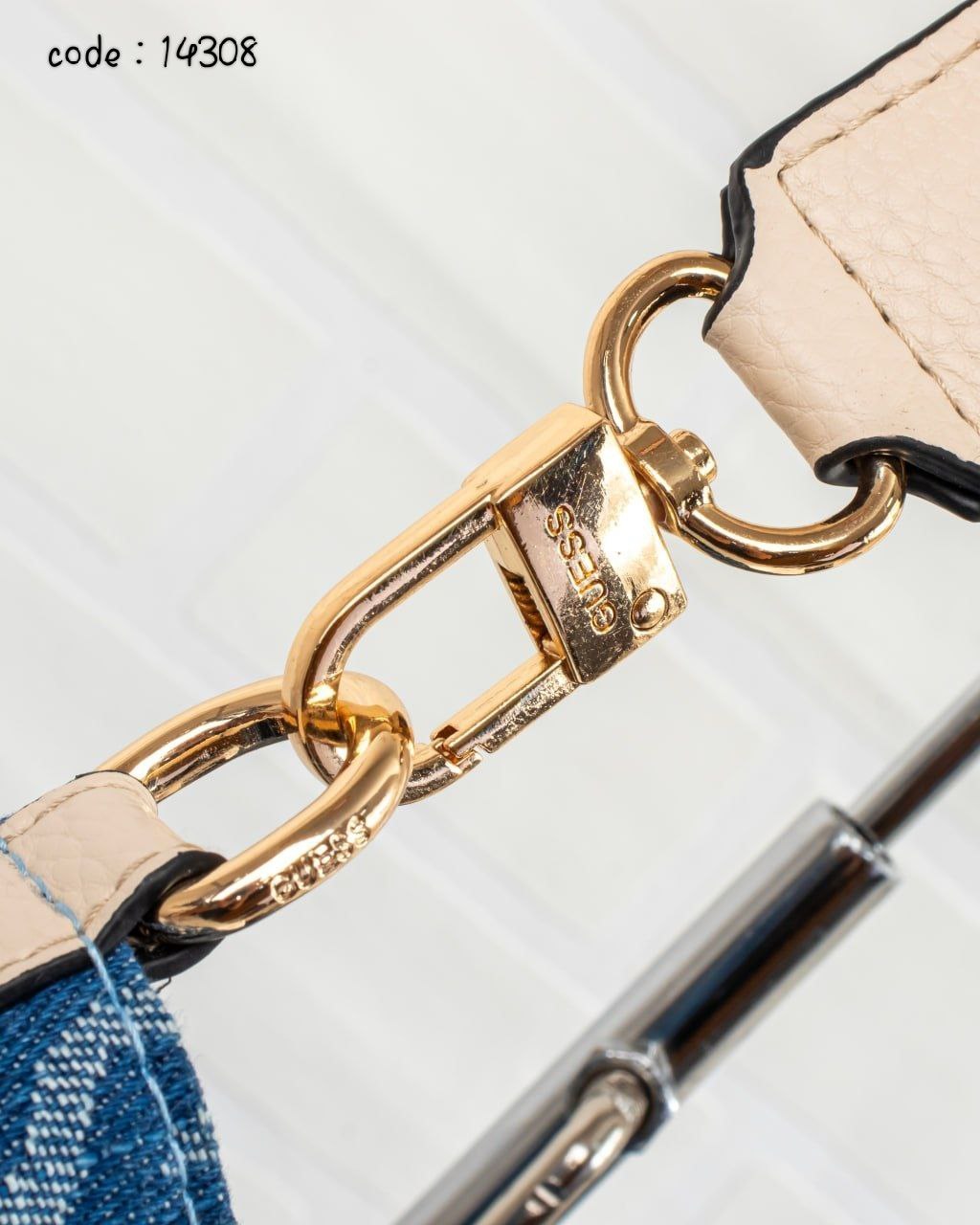 GUESS Handbag L- 14308