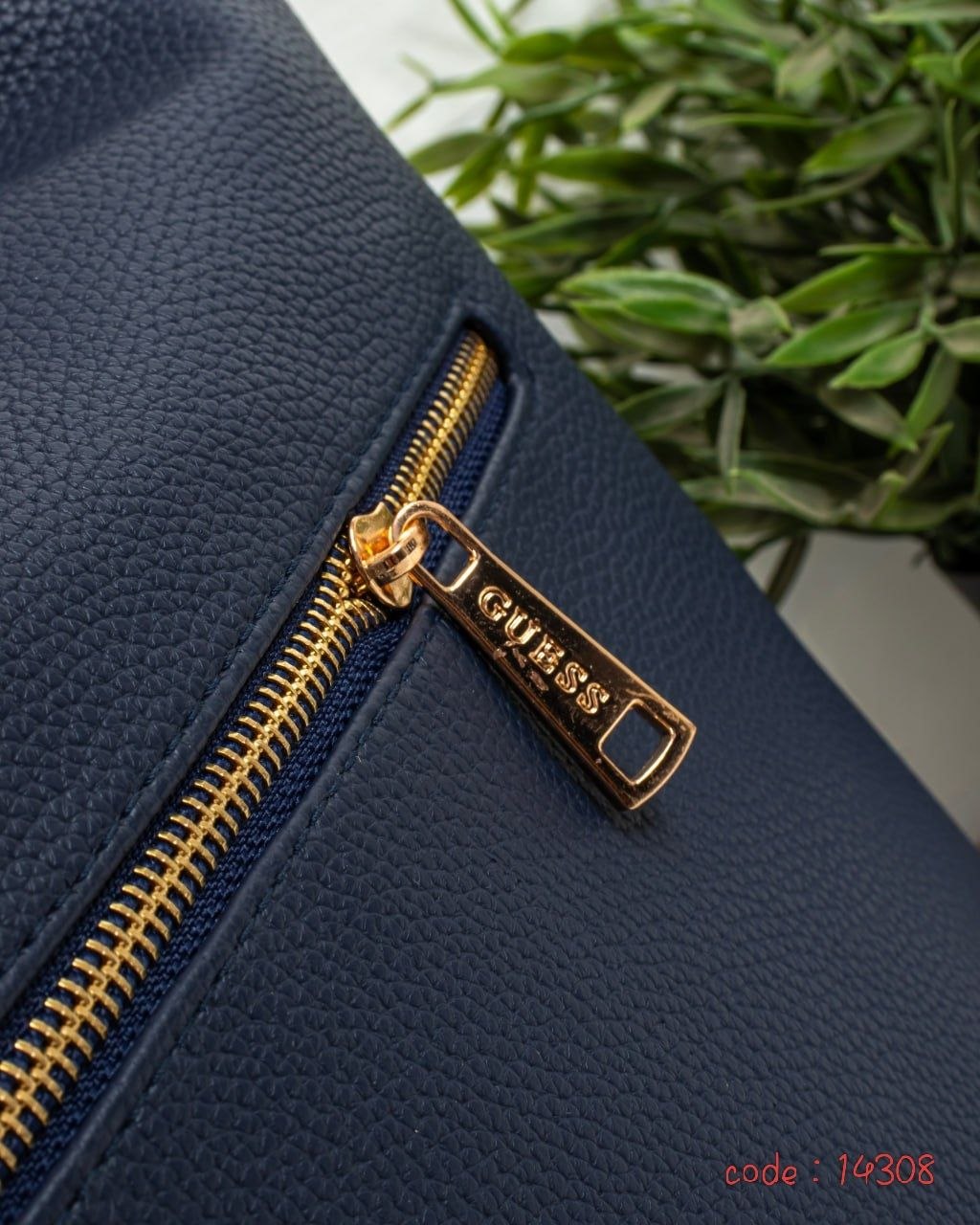 GUESS Handbag L- 14308